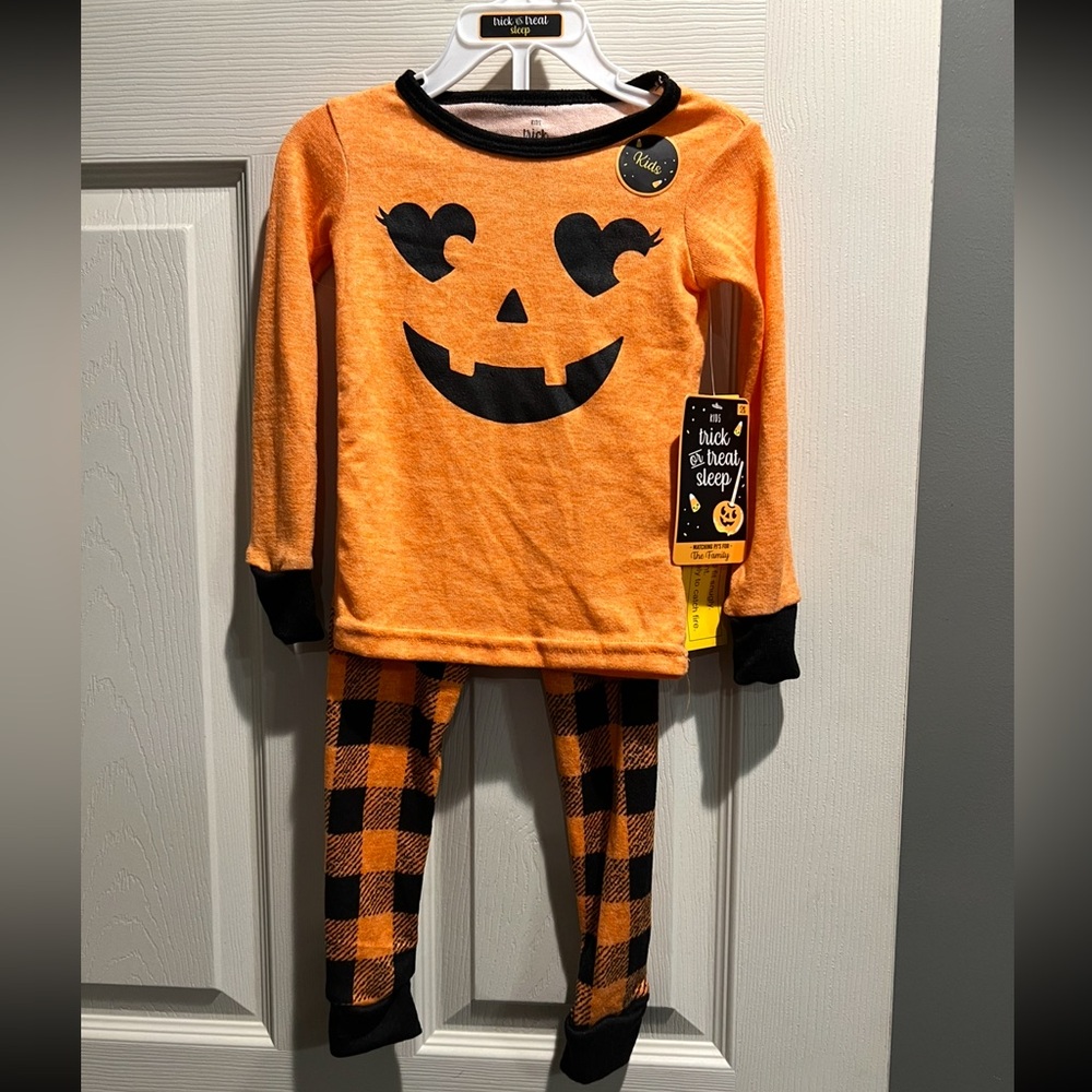 NWT Kids Trick or Treat Sleep Halloween Pajamas Set 2t